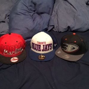 Bundle of hats